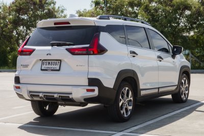 MITSUBISHI XPANDER CROSS 1.6 HEV ปี2025 (6ขพ8097)