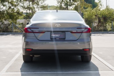TOYOTA CAMRY 2.5 HEV PREMIUM LUXURY ปี2024