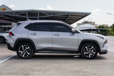 TOYOTA YARIS CROSS 1.5 HEV PREMIUM ปี2024 จด2025 (6ขง687)