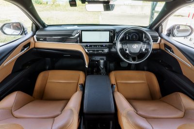 TOYOTA CAMRY 2.5 HEV PREMIUM LUXURY ปี2024