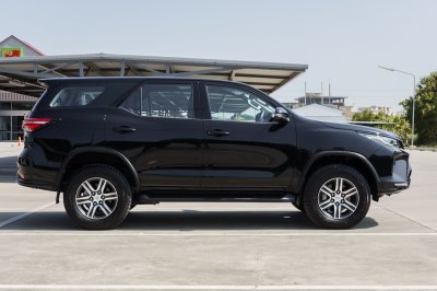 TOYOTA FORTUNER 2.4 LEADER S ปี2024
