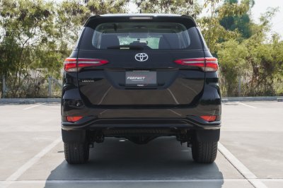 TOYOTA FORTUNER 2.4 LEADER S ปี2024