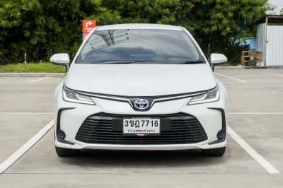 TOYOTA ALTIS 1.8 HYBRID PREMIUM ปี2022 (3ขฎ7716)