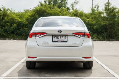 TOYOTA ALTIS 1.8 HYBRID PREMIUM ปี2022 (3ขฎ7716)