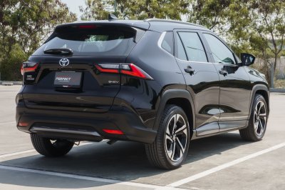 TOYOTA YARIS CROSS 1.5 HEV PREMIUM LUXURY ปี2024