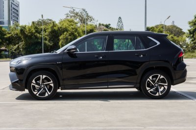 TOYOTA YARIS CROSS 1.5 HEV PREMIUM LUXURY ปี2024