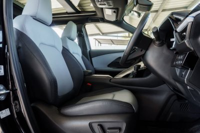 TOYOTA YARIS CROSS 1.5 HEV PREMIUM LUXURY ปี2024