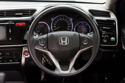 HONDA CITY 1.5 SV AT ปี2014 (3กฉ3022)