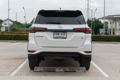 TOYOTA FORTUNER 2.4 LEGENDER ปี2021 จด2022 (2ขส816)