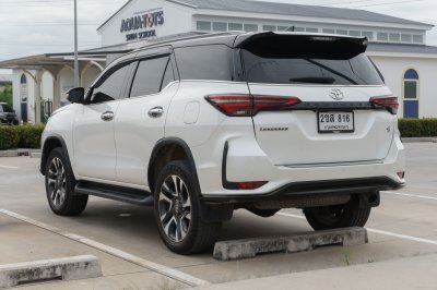 TOYOTA FORTUNER 2.4 LEGENDER ปี2021 จด2022 (2ขส816)