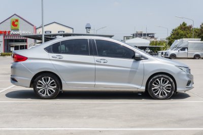 HONDA CITY 1.5 SV+ AT ปี2017 (6กร8411)