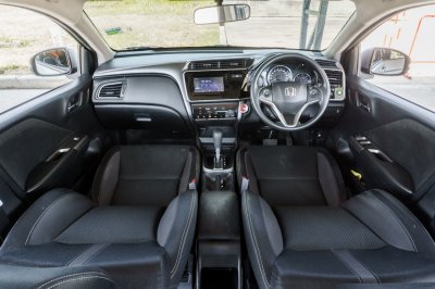 HONDA CITY 1.5 SV+ AT ปี2017 (6กร8411)