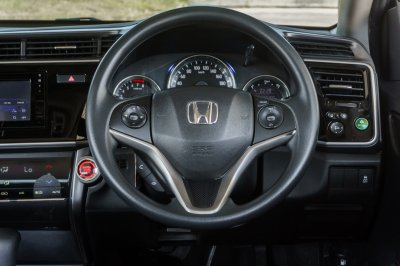 HONDA CITY 1.5 SV+ AT ปี2017 (6กร8411)