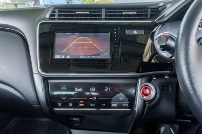 HONDA CITY 1.5 SV+ AT ปี2017 (6กร8411)