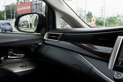 TOYOTA INNOVA 2.8 CRYSTA PREMIUM ปี2021 (6ขอ3110)
