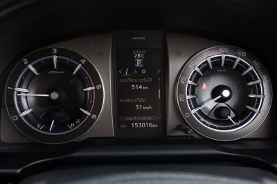 TOYOTA INNOVA 2.8 CRYSTA PREMIUM ปี2021 (6ขอ3110)