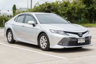 TOYOTA CAMRY 2.0 G ปี2019 จด2020 (9กบ1054)