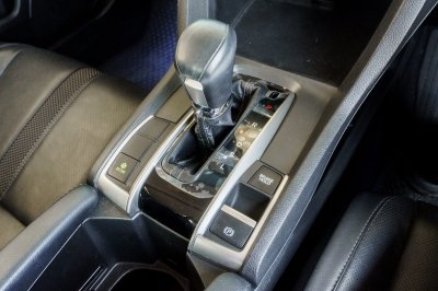 HONDA CIVIC 1.8 EL ปี2019 จด2020 (9กด2529)