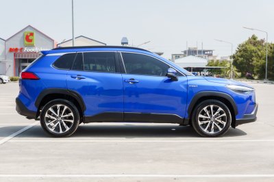 TOYOTA COROLLA CROSS 1.8 HYBRID PREMIUM SAFETY ปี2021 (9กย7866)