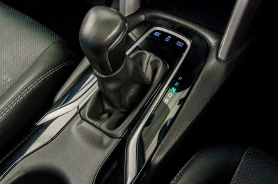 TOYOTA COROLLA CROSS 1.8 HYBRID PREMIUM SAFETY ปี2021 (9กย7866)