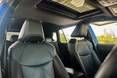 TOYOTA COROLLA CROSS 1.8 HYBRID PREMIUM SAFETY ปี2021 (9กย7866)