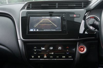 HONDA CITY 1.5 V+ ปี2017 จด2018 (7กก3212)