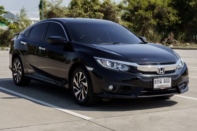 HONDA CIVIC 1.8 EL ปี2018 จด2019 (8กฉ933)
