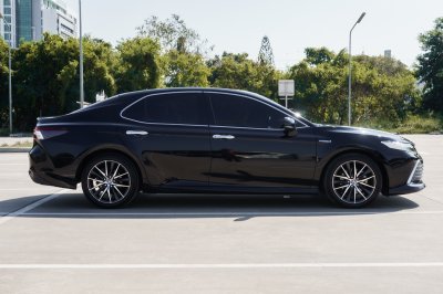 TOYOTA CAMRY 2.5 HEV PREMIUM ปี2022 (3ขภ3873)