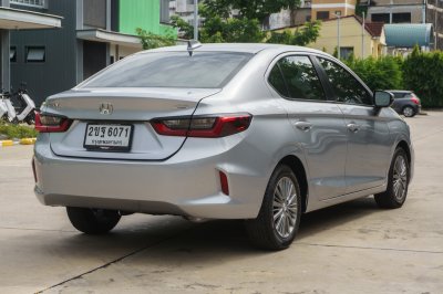 HONDA CITY 1.0 V AT ปี 2021 (2ขฐ6071)