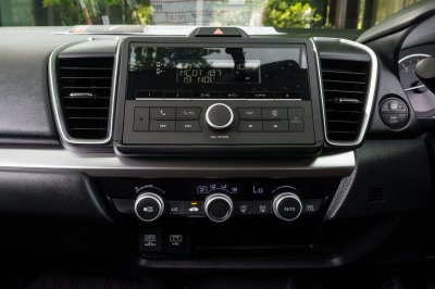 HONDA CITY 1.0 V AT ปี 2021 (2ขฐ6071)