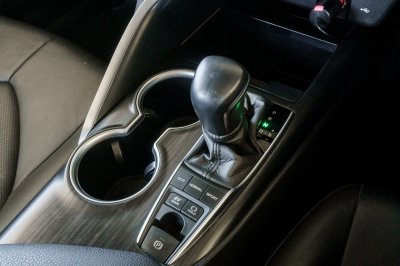 TOYOTA CAMRY 2.5 HEV PREMIUM ปี2022 (3ขภ3873)