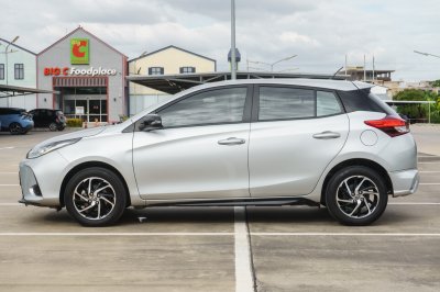 TOYOTA YARIS 1.2 SPORT AT ปี 2020 (1ขร5383)