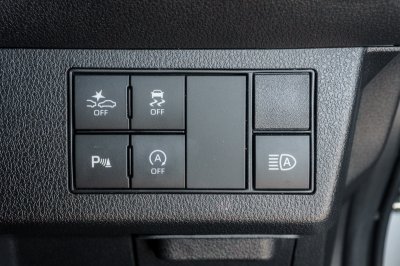 TOYOTA YARIS ATIV 1.2 PREMIUM ปี2023 (4ขฌ1996)