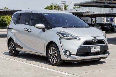 TOYOTA SIENTA 1.5 V AT ปี 2017 (7กฉ2802)