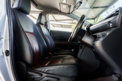 TOYOTA SIENTA 1.5 V AT ปี 2017 (7กฉ2802)