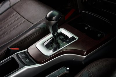 TOYOTA FORTUNER 2.4 V AT ปี 2015 (5กข865)