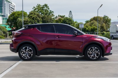 TOYOTA CHR 1.8 HV PREMIUM SAFETY AT ปี 2021 (9กฮ3971)