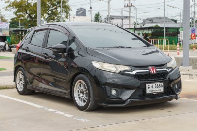 HONDA JAZZ 1.5 SV AT ปี 2015 (ฆง8885)