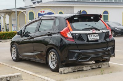HONDA JAZZ 1.5 SV AT ปี 2015 (ฆง8885)