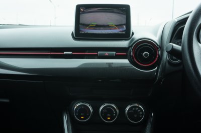 MAZDA 2 1.5 XD HIGH CONNECT AT ปี 2016 (6กฌ4563)