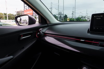 MAZDA 2 1.5 XD HIGH CONNECT AT ปี 2016 (6กฌ4563)