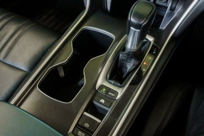 HONDA ACCORD 2.0 HYBRID ปี2020 (1ขพ9005)