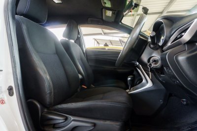 TOYOTA YARIS 1.2 E AT ปี2017 (จอ1136)