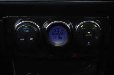 TOYOTA VIOS 1.5 MID AT ปี2019 (8กล9612)