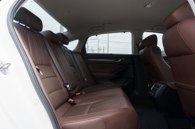 HONDA ACCORD 2.0 HYBRID ปี2021 (9กค4366)