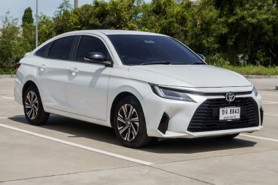 TOYOTA YARIS ATIV 1.2 PREMIUM LUXURY ปี2023 (ขง8843)