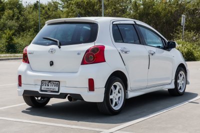 TOYOTA YARIS 1.5 E AT ปี2012 (5ขฉ1708)