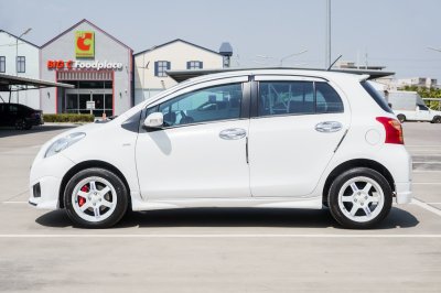 TOYOTA YARIS 1.5 E AT ปี2012 (5ขฉ1708)
