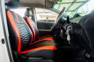 TOYOTA YARIS 1.5 E AT ปี2012 (5ขฉ1708)