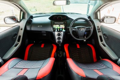 TOYOTA YARIS 1.5 E AT ปี2012 (5ขฉ1708)